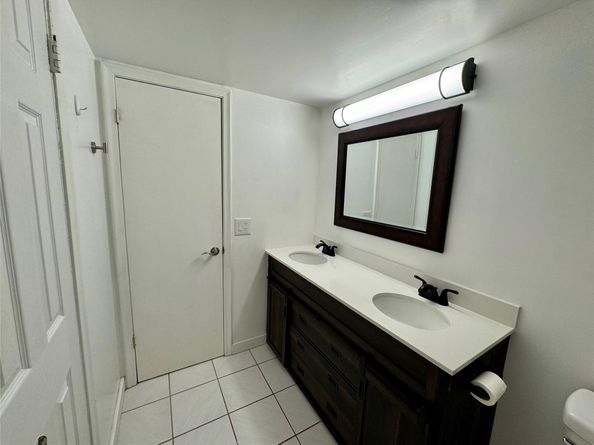 116 Royal Park Dr 1D, Oakland Park FL 33309