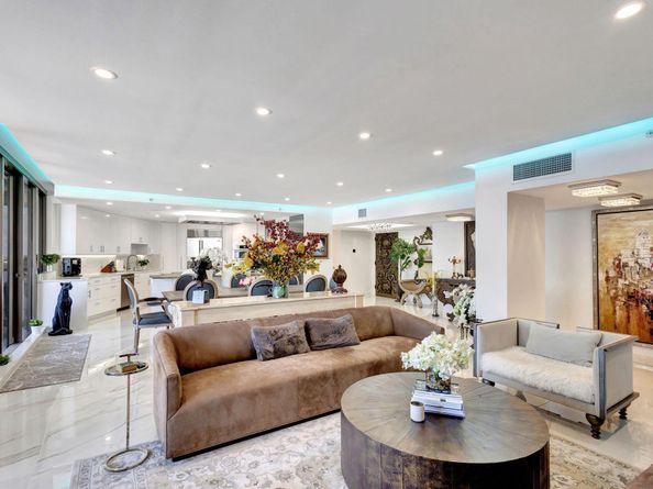 100 Lakeshore Drive 1454, North Palm Beach FL 33408