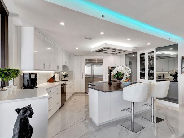 100 Lakeshore Drive 1454, North Palm Beach FL 33408