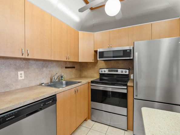 419 Chatham U, West Palm Beach FL 33417