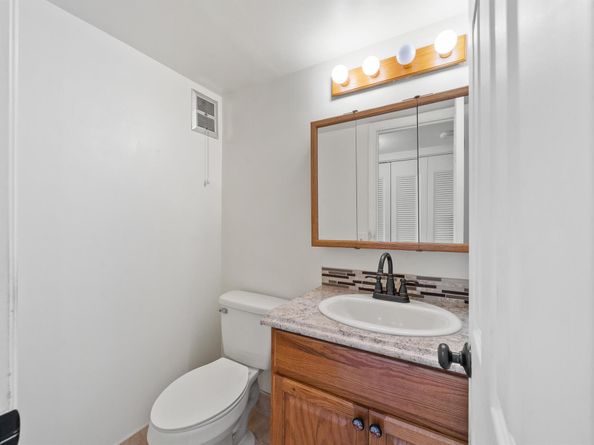 419 Chatham U, West Palm Beach FL 33417