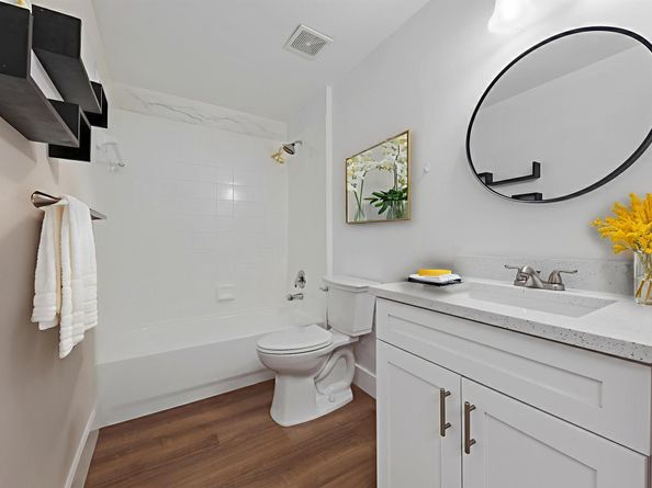 2060 Greenview Shores Boulevard 323, Wellington FL 33414