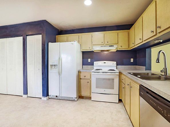 3896 NW 2nd Court, Deerfield Beach FL 33442