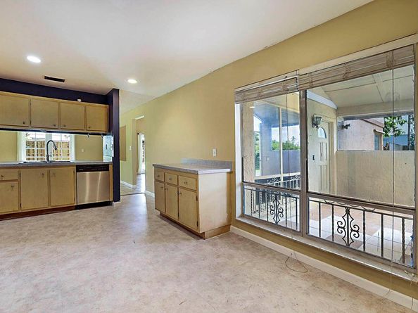 3896 NW 2nd Court, Deerfield Beach FL 33442