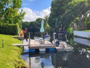 140 SW 126th Ave, Plantation FL 33325