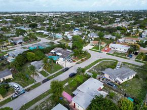 1403 W Broome Street, Lantana FL 33462