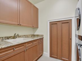 33 SE Olive Way, Boca Raton FL 33432