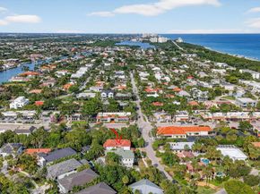 33 SE Olive Way, Boca Raton FL 33432