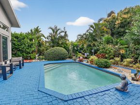 6584 Hampton Cir, Boca Raton FL 33496