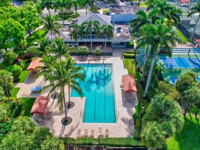 6584 Hampton Cir, Boca Raton FL 33496