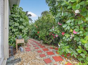 6584 Hampton Cir, Boca Raton FL 33496