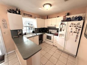 810 N Golf Dr 810, Hollywood FL 33021