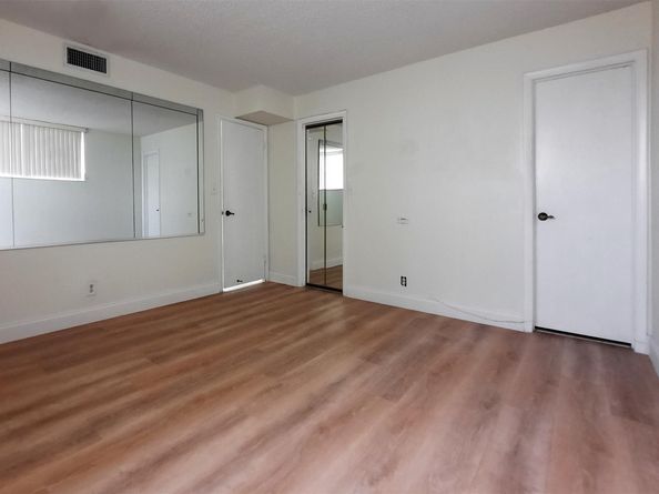 9420 S Hollybrook Lake Dr 201, Pembroke Pines FL 33025