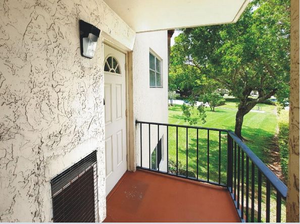 9420 S Hollybrook Lake Dr 201, Pembroke Pines FL 33025