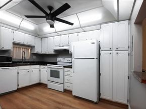 9420 S Hollybrook Lake Dr 201, Pembroke Pines FL 33025