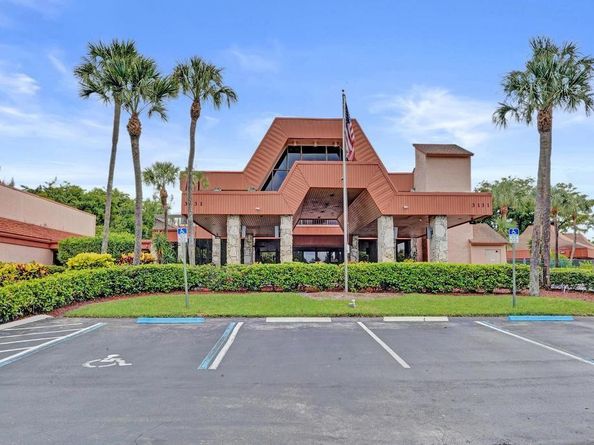 3060 Holiday Springs Blvd 106, Margate FL 33063