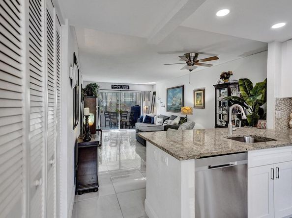3060 Holiday Springs Blvd 106, Margate FL 33063