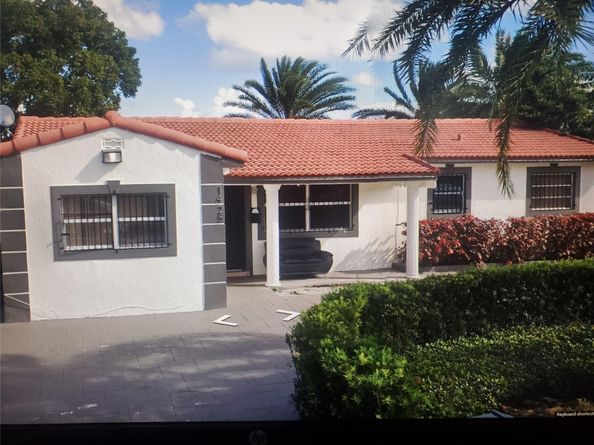 1425 S 25th Ave, Hollywood FL 33020