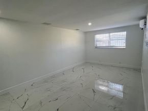 1425 S 25th Ave, Hollywood FL 33020