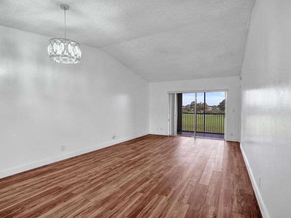 3011 Holiday Springs Boulevard 206, Margate FL 33063