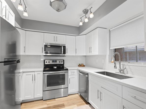 419 Pine Tree Court 21, Atlantis FL 33462