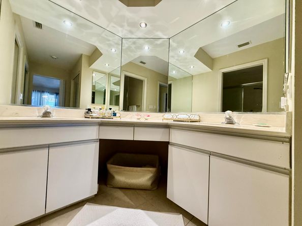 10890 Ladera Lane A, Boca Raton FL 33498