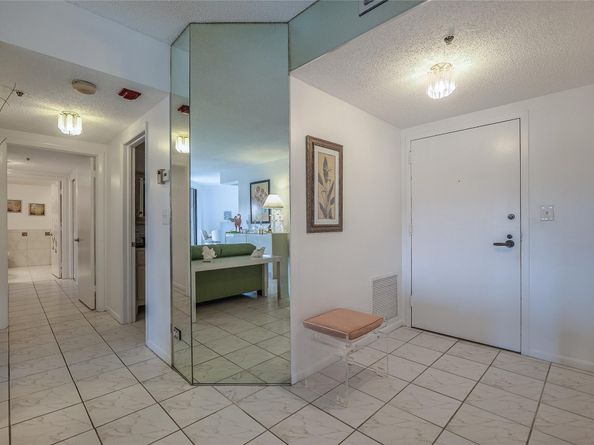 7100 Radice Ct 302, Lauderhill FL 33319