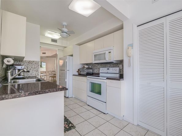 7100 Radice Ct 302, Lauderhill FL 33319