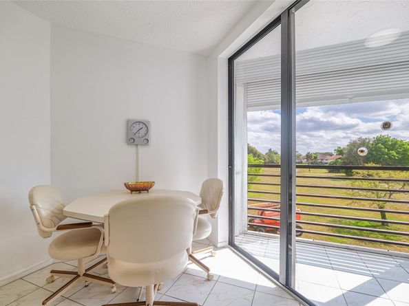 7100 Radice Ct 302, Lauderhill FL 33319