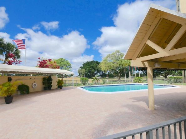 7100 Radice Ct 302, Lauderhill FL 33319