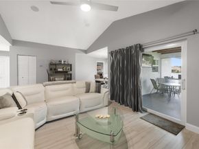 910 SW 99th Ave, Pembroke Pines FL 33025