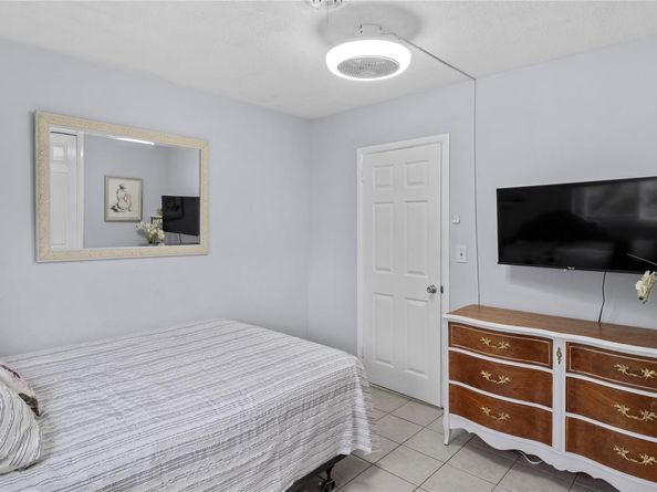 6322 Royal Palm Blvd, Margate FL 33063