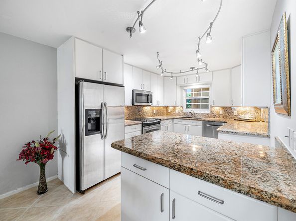 145 Atlantis Boulevard 201, Atlantis FL 33462