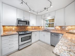 145 Atlantis 201 Boulevard 201, Atlantis FL 33462