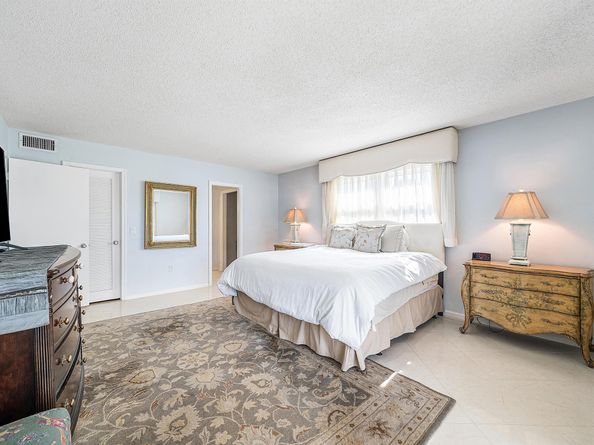 145 Atlantis Boulevard 201, Atlantis FL 33462