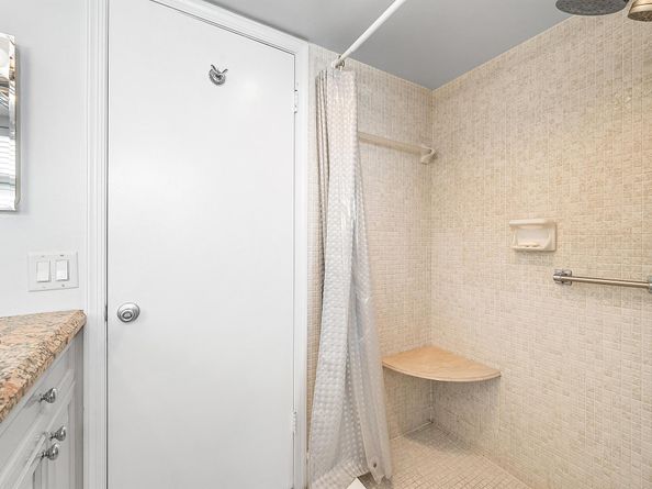 145 Atlantis 201 Boulevard 201, Atlantis FL 33462