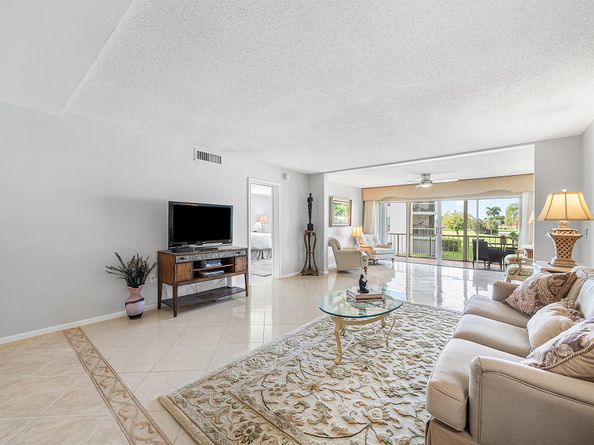 145 Atlantis Boulevard 201, Atlantis FL 33462