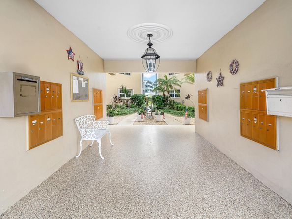 145 Atlantis 201 Boulevard 201, Atlantis FL 33462