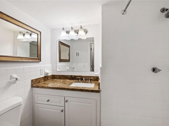 815 Middle River Dr 205, Fort Lauderdale FL 33304