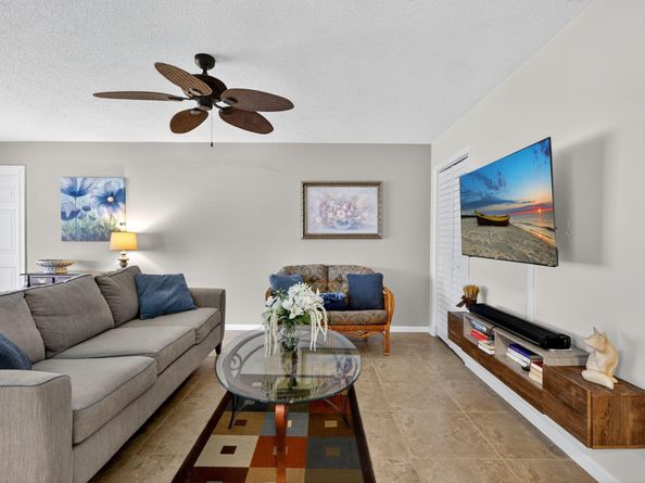 242 High Point Court W B, Delray Beach FL 33445