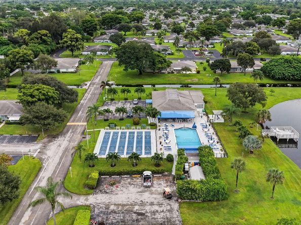 242 High Point Court W B, Delray Beach FL 33445
