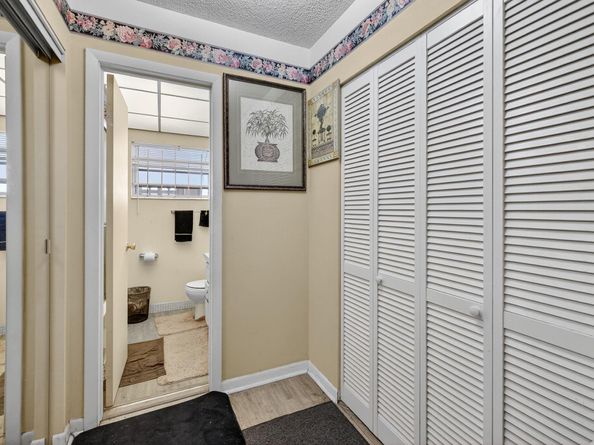 3051 NW 46th Ave 405, Lauderdale Lakes FL 33313