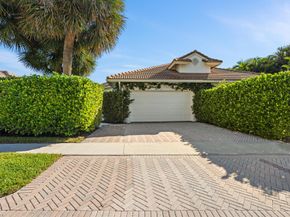 2940 Twin Oaks Way, Wellington FL 33414