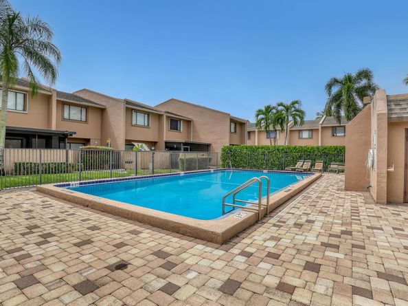139 Sparrow Drive 5a, Royal Palm Beach FL 33411