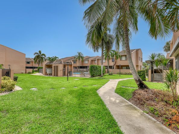 139 Sparrow Drive 5a, Royal Palm Beach FL 33411