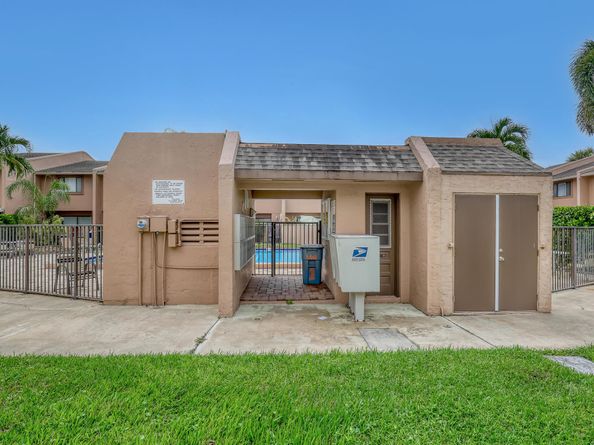 139 Sparrow Drive 5a, Royal Palm Beach FL 33411