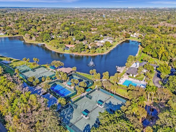 7811 E Upper Ridge Dr, Parkland FL 33067