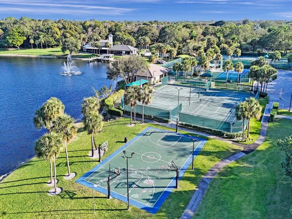 7811 E Upper Ridge Dr, Parkland FL 33067