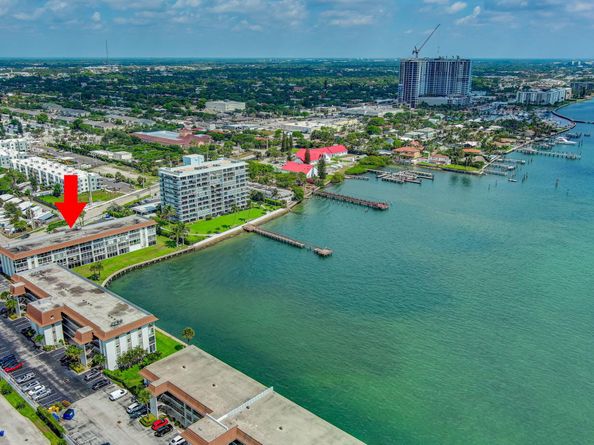 2936 Lake Shore Drive 108, Riviera Beach FL 33404