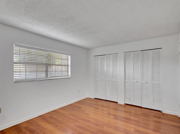 2936 Lake Shore Drive 108, Riviera Beach FL 33404